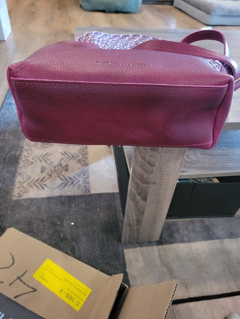 Portland Leather Naomi Orchid Leather Shoulder Bag - Picture 4 of 5
